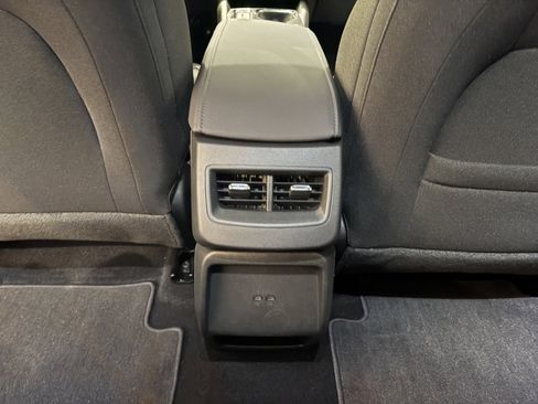 New 2026 Chevrolet Equinox EV LT image 18