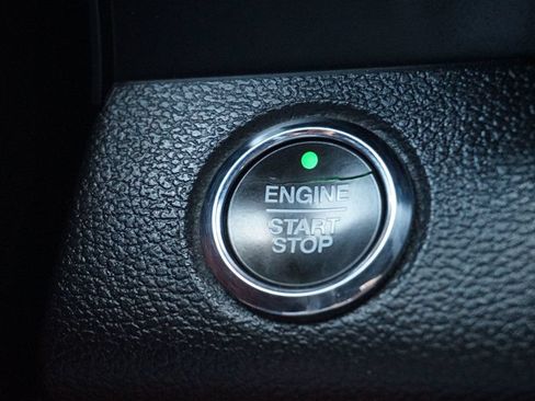 Used 2017 Ford F150 Lariat w/ Equipment Group 502A Luxury AWD/4WD image 30