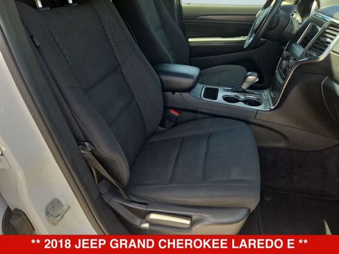 Used 2018 Jeep Grand Cherokee Laredo AWD/4WD image 20