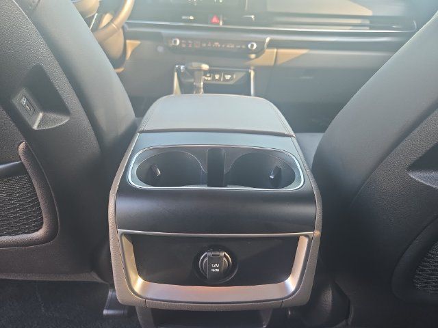 Used 2026 Kia Carnival FWD image 15