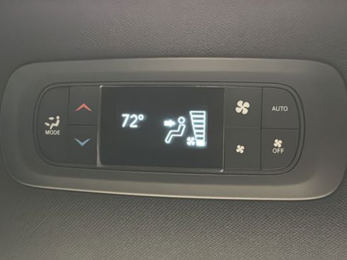 New 2027 Chrysler Pacifica Select FWD image 35