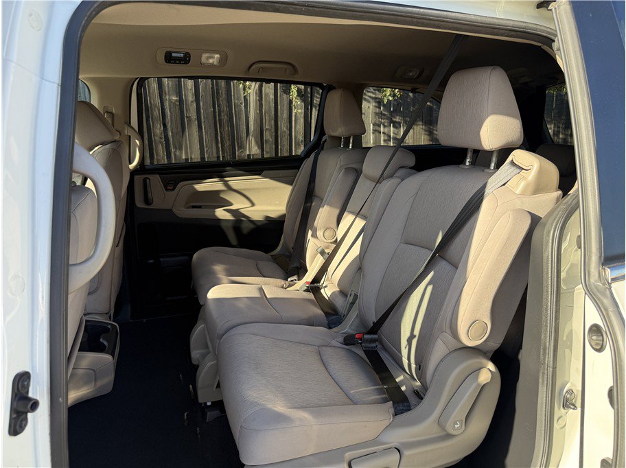Used 2018 Honda Odyssey EX image 11
