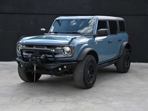 Used 2023 Ford Bronco Big Bend w/ Sasquatch Package AWD/4WD image 5