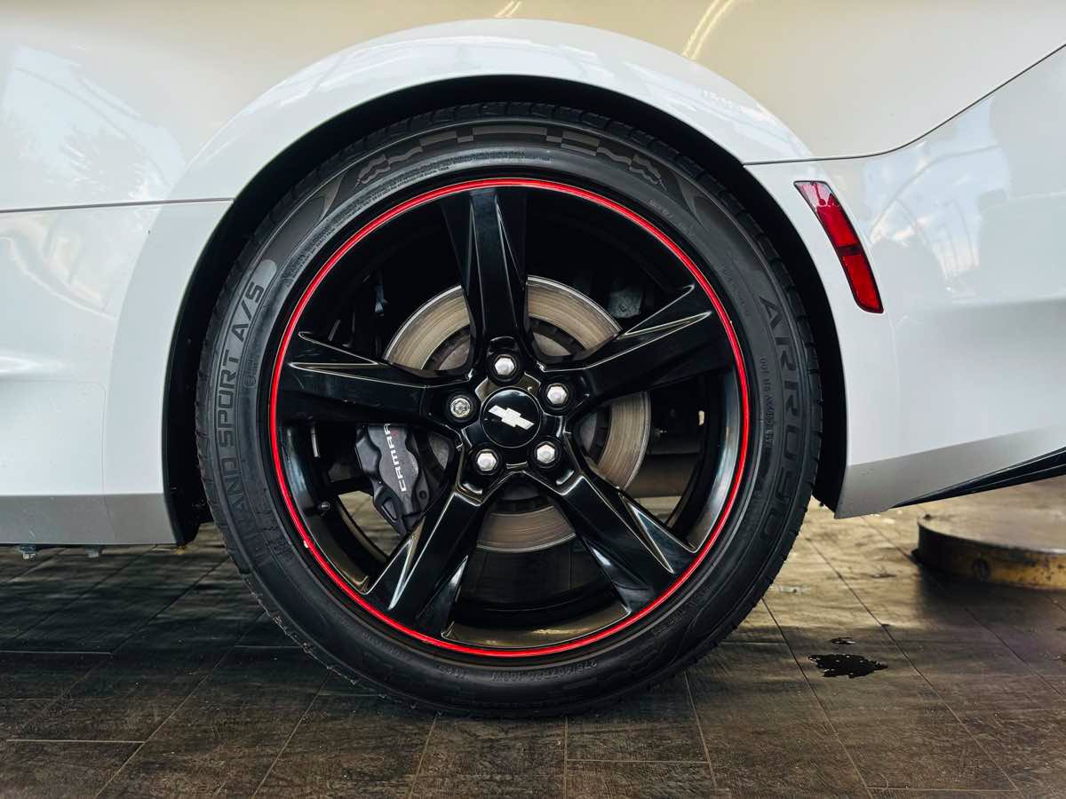 Used 2016 Chevrolet Camaro SS RWD image 25