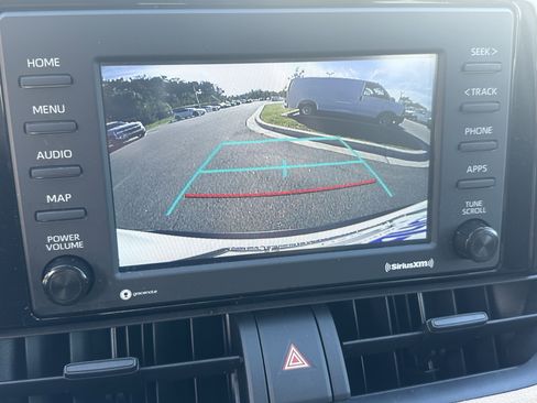 Used 2021 Toyota RAV4 XLE image 27