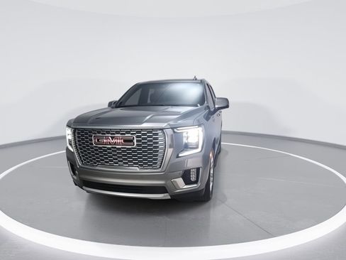 Used 2023 GMC Yukon Denali AWD/4WD image 4