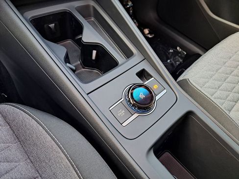 New 2026 Volkswagen Tiguan S image 9