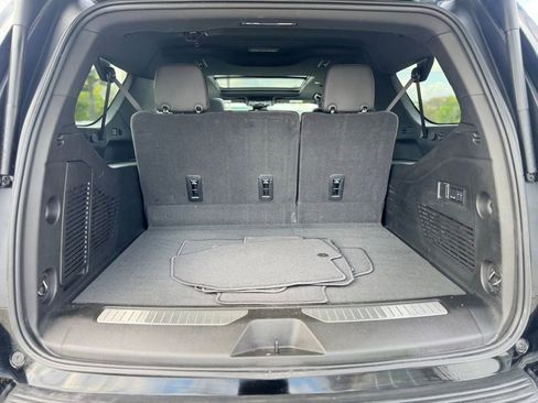 Certified 2026 Chevrolet Suburban Z71 w/ Comfort Package AWD/4WD image 5