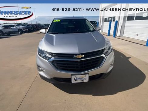 Used 2018 Chevrolet Equinox LT FWD image 3