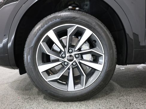 Used 2024 Audi Q5 2.0T Prestige w/ Prestige Package AWD/4WD image 5