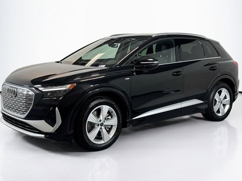Used 2025 Audi Q4 e-tron Premium w/ Convenience Package image 1