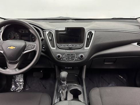Used 2025 Chevrolet Malibu LT image 28