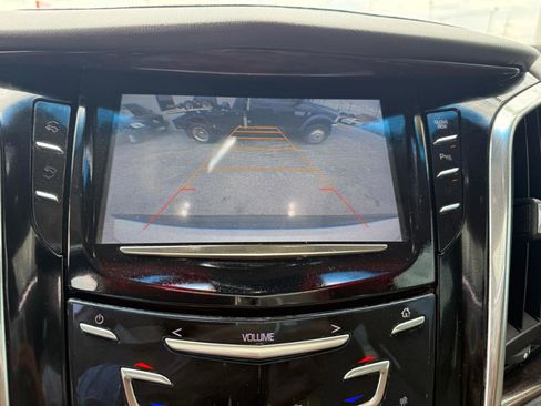 Used 2015 Cadillac Escalade Luxury AWD/4WD image 27