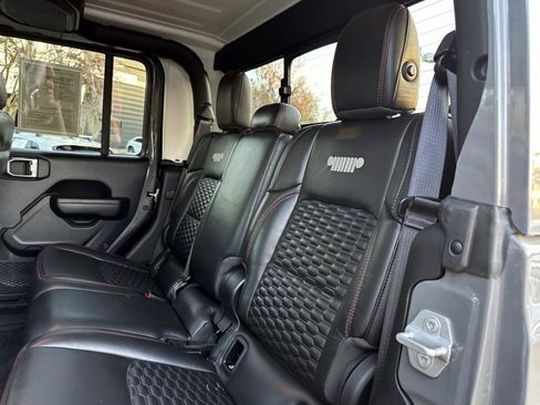 Used 2023 Jeep Gladiator Rubicon w/ LED Lighting Group image 12