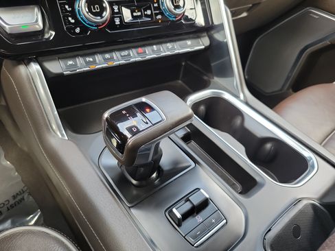 Used 2024 GMC Sierra 1500 Denali AWD/4WD image 22