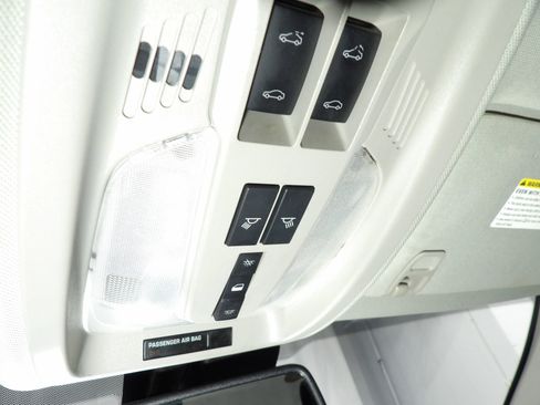 Used 2011 Chevrolet Equinox LTZ image 14