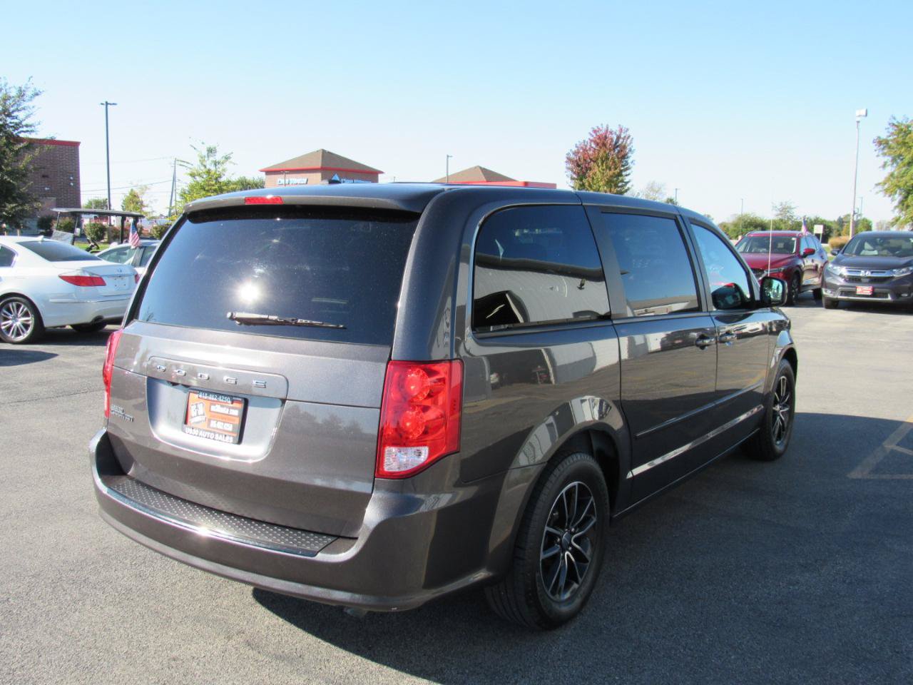 Used 2015 Dodge Grand Caravan SXT FWD image 6