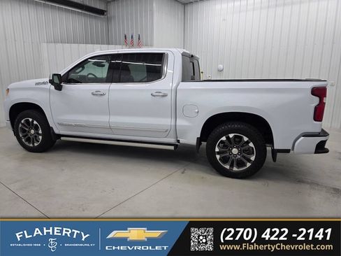 Used 2026 Chevrolet Silverado 1500 High Country w/ Technology Package AWD/4WD image 5