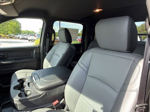New 2026 RAM 5500 Tradesman w/ Chrome Appearance Group AWD/4WD image 18