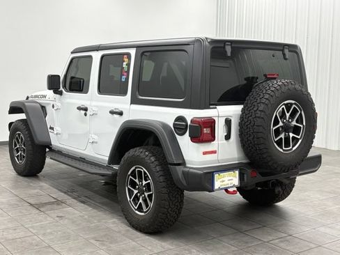 Used 2024 Jeep Wrangler Unlimited Rubicon w/ Technology Group AWD/4WD image 4