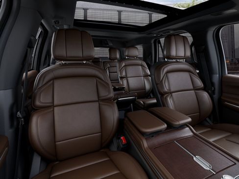 New 2027 Lincoln Navigator Reserve AWD/4WD image 10