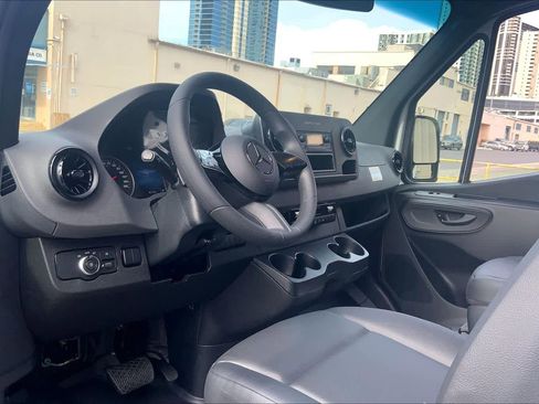 New 2025 Mercedes-Benz Sprinter 2500 image 18