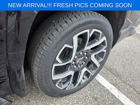 Used 2024 Chevrolet Silverado EV RST image 8