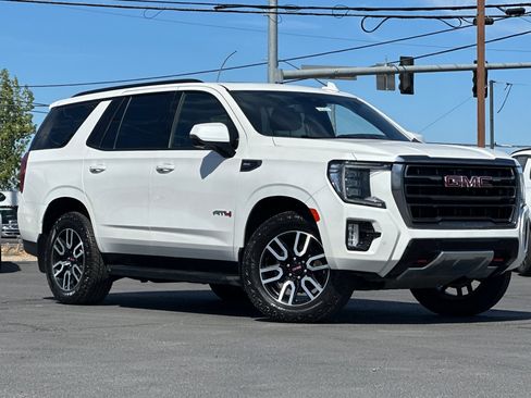 Used 2024 GMC Yukon AT4 w/ Technology Package AWD/4WD image 2