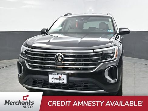 Used 2025 Volkswagen Atlas SE AWD/4WD image 2