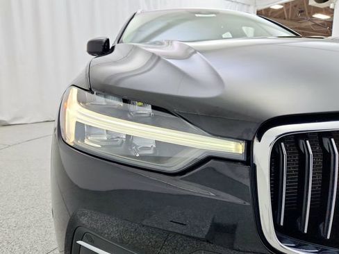 Used 2021 Volvo XC60 T5 Inscription w/ Advanced Package image 32