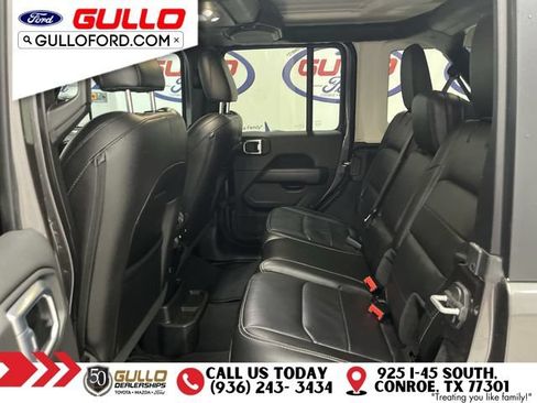 Used 2022 Jeep Wrangler Unlimited Sahara AWD/4WD image 14