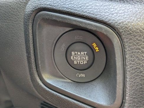 Used 2024 Jeep Wrangler Unlimited Sport AWD/4WD image 25