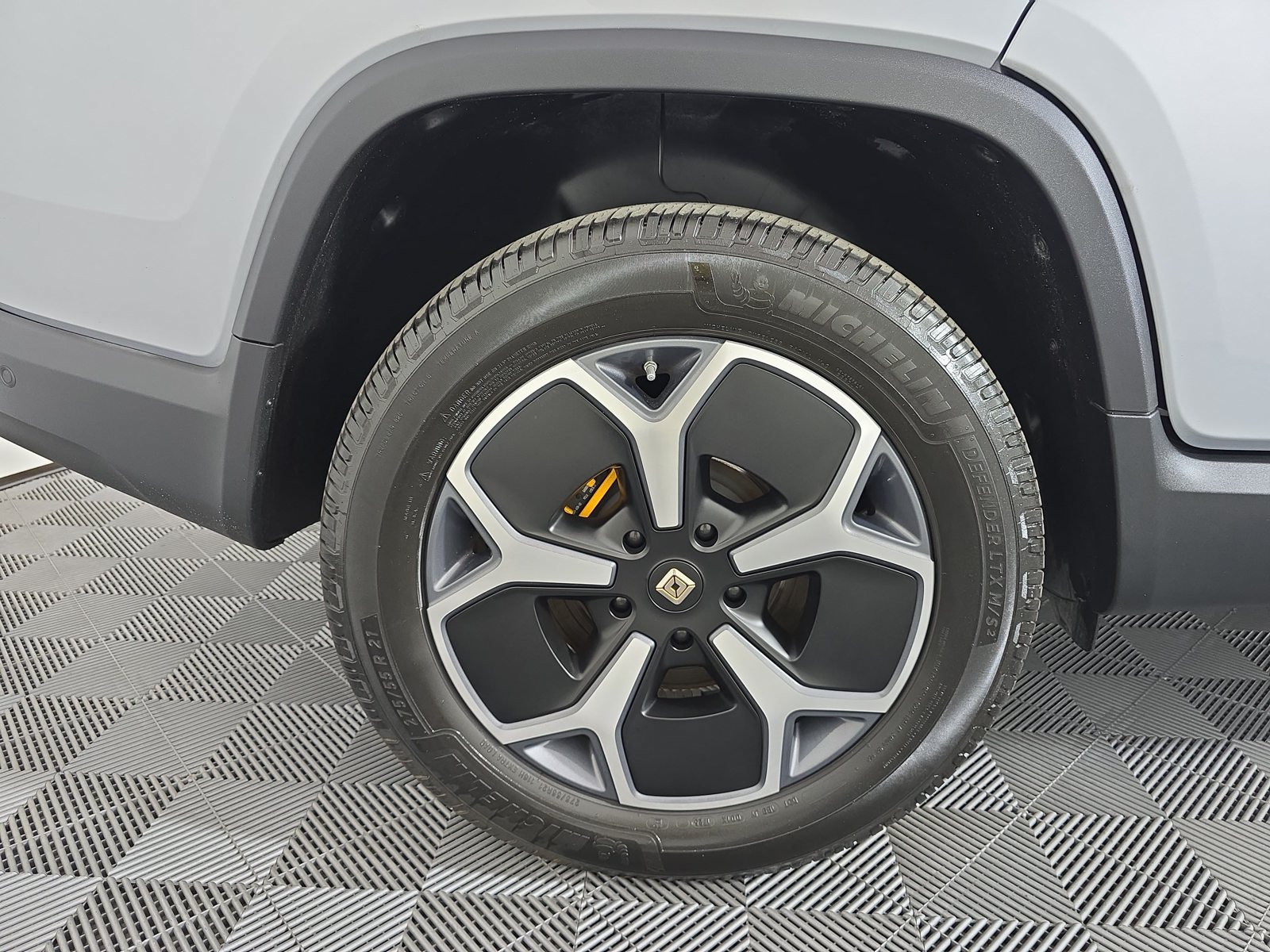 Used 2022 Rivian R1T Adventure AWD/4WD image 12