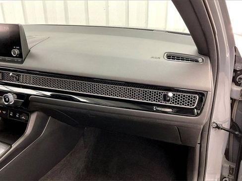 Certified 2025 Honda Civic Sport image 17