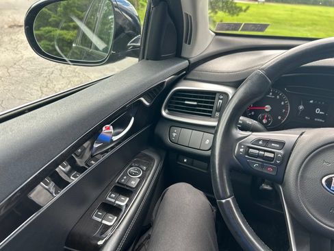Used 2018 Kia Sorento AWD image 6