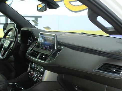 Used 2021 GMC Yukon SLT w/ SLT Luxury Package AWD/4WD image 13