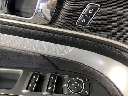 Used 2017 Ford Explorer XLT w/ Equipment Group 201A image 23