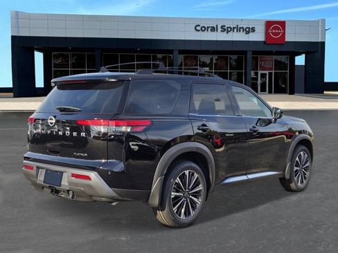 New 2026 Nissan Pathfinder Platinum w/ Cargo Package FWD image 5