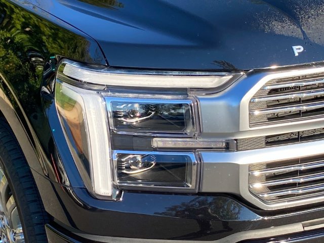 Used 2024 Ford F150 Platinum w/ Equipment Group 703A Plus AWD/4WD image 4