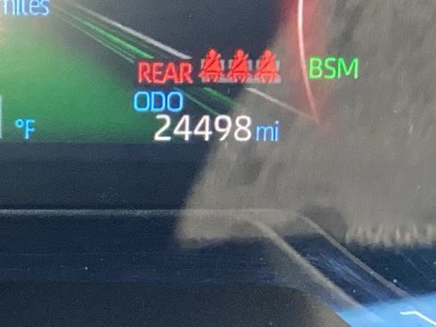 Used 2025 Toyota RAV4 XLE AWD/4WD image 4