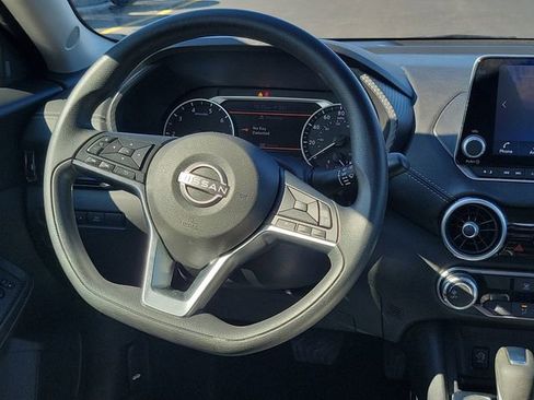 Used 2024 Nissan Sentra SV FWD image 13