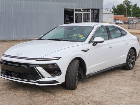 Used 2025 Hyundai Sonata SEL FWD image 23