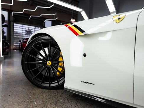 Used 2015 Ferrari F12 Berlinetta image 28