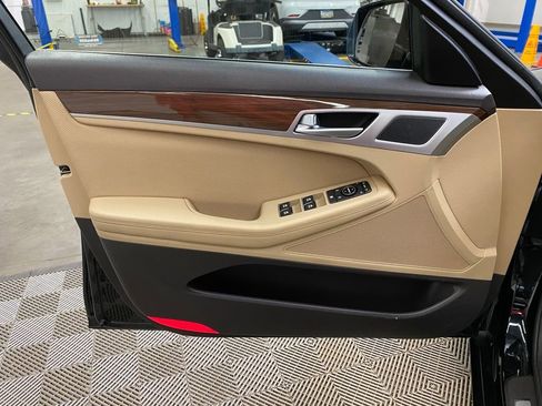 Used 2016 Hyundai Genesis 3.8 image 20