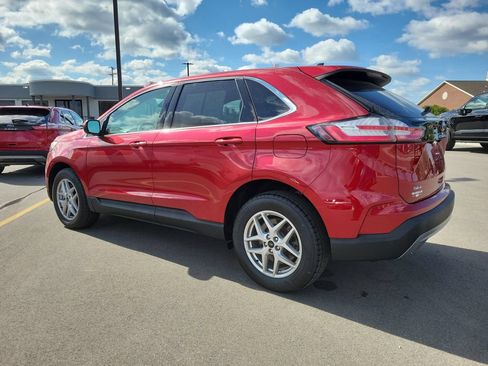 Used 2024 Ford Edge SEL w/ Convenience Package AWD/4WD image 3