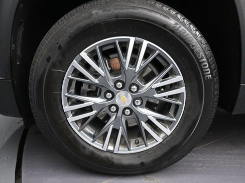 Used 2024 Chevrolet Traverse LT FWD image 10