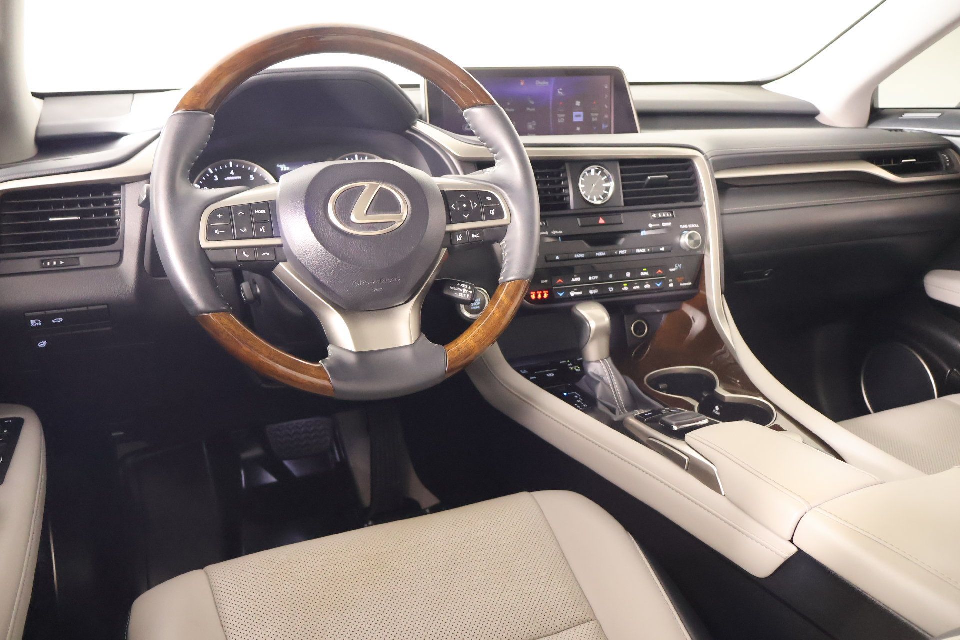 Used 2018 Lexus RX 350 FWD w/ Premium Package image 2