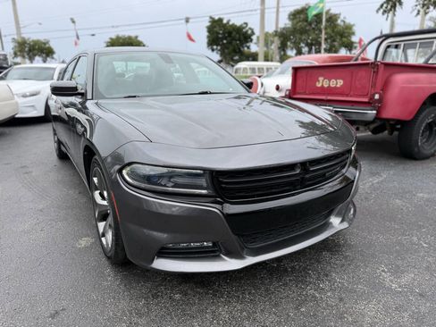 Used 2016 Dodge Charger SXT w/ Rallye Group image 7