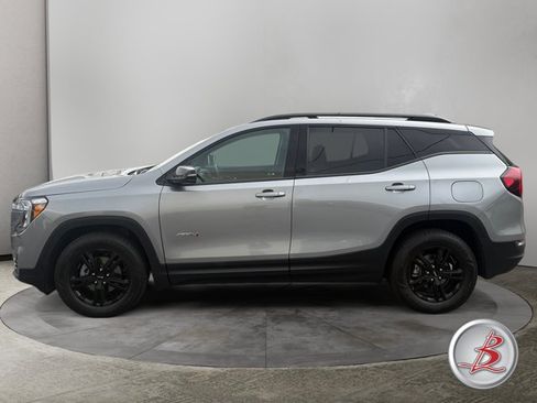 Used 2023 GMC Terrain AT4 AWD/4WD image 4
