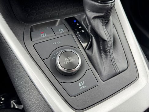 Certified 2023 Toyota RAV4 XLE AWD/4WD image 31
